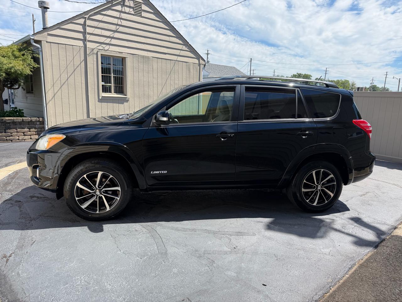 Toyota RAV4 Limited I4 4WD 2010