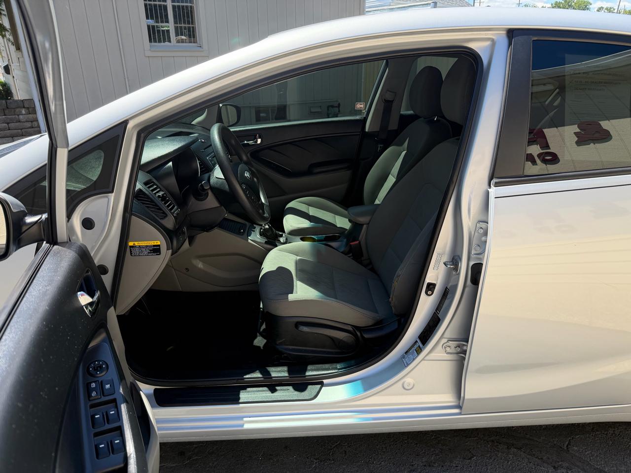 Kia Forte LX w/Popular Package 2016