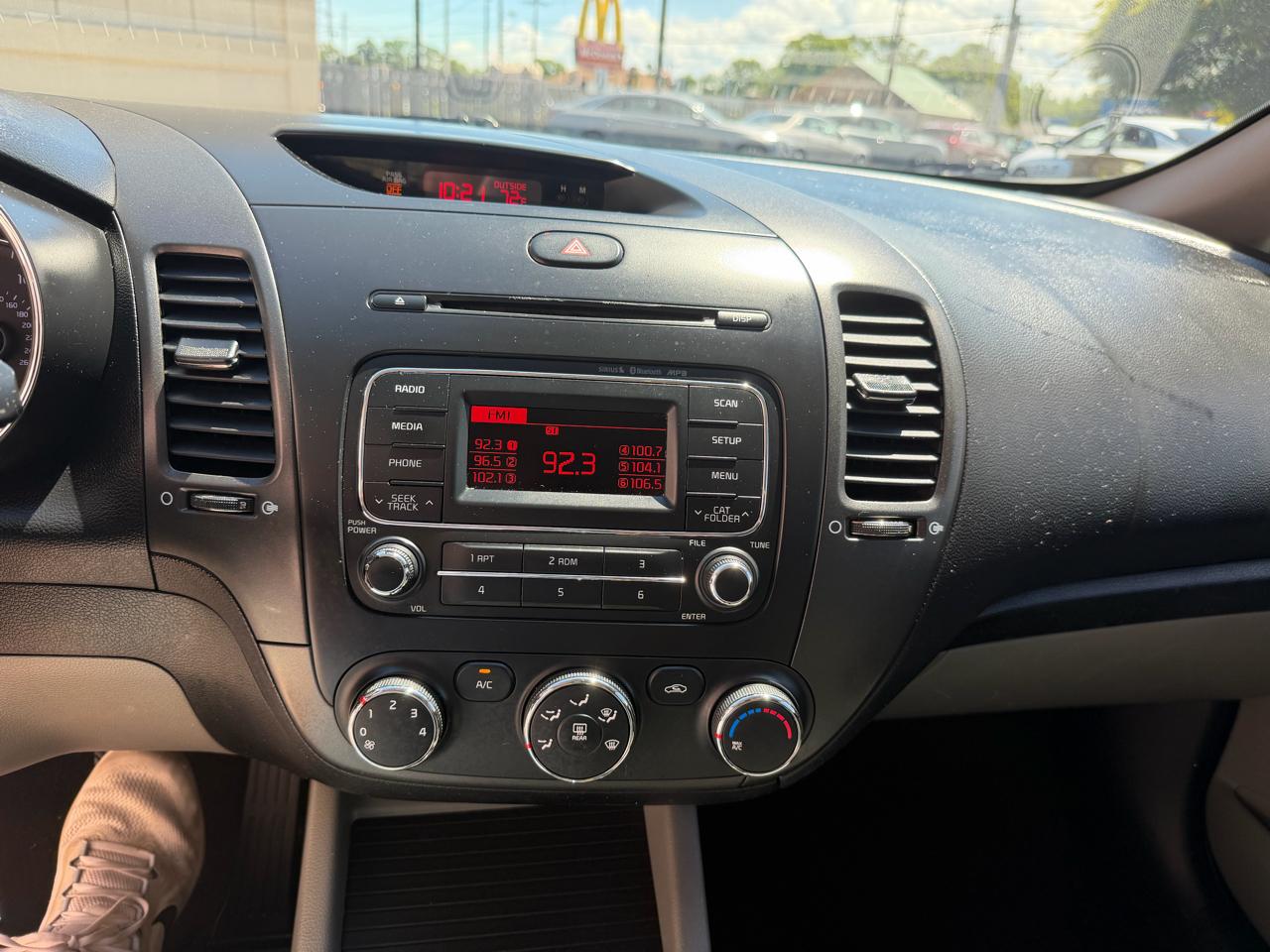 Kia Forte LX w/Popular Package 2016