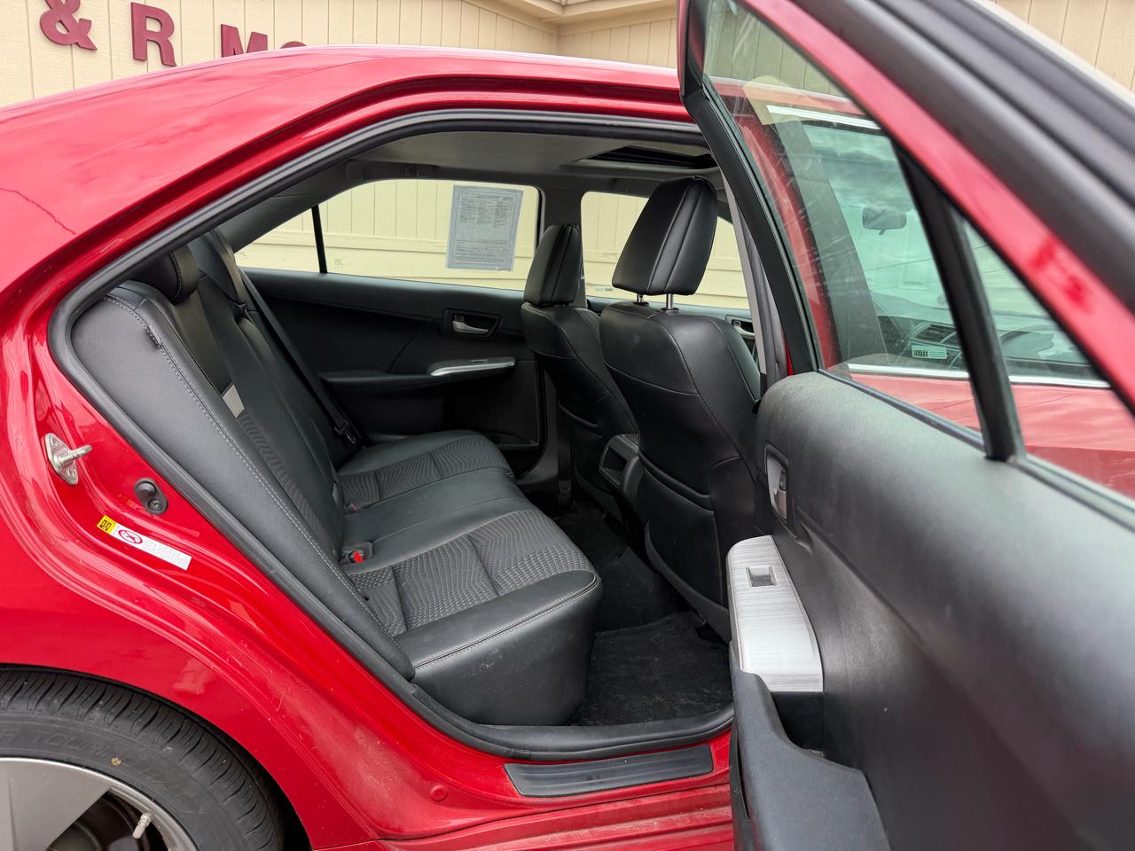 Toyota Camry SE 2012