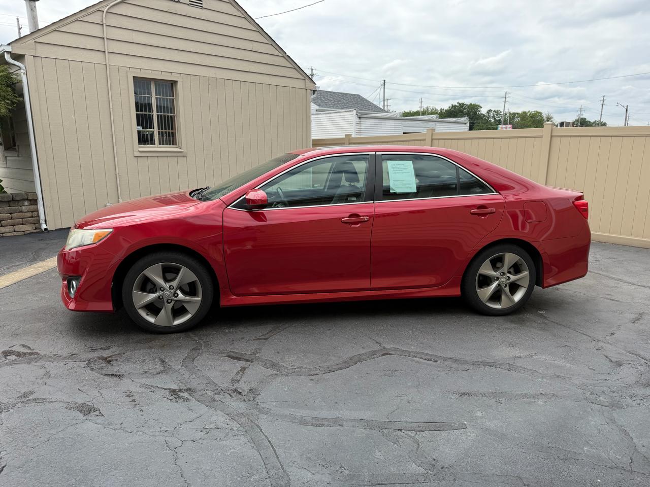 Toyota Camry SE 2012