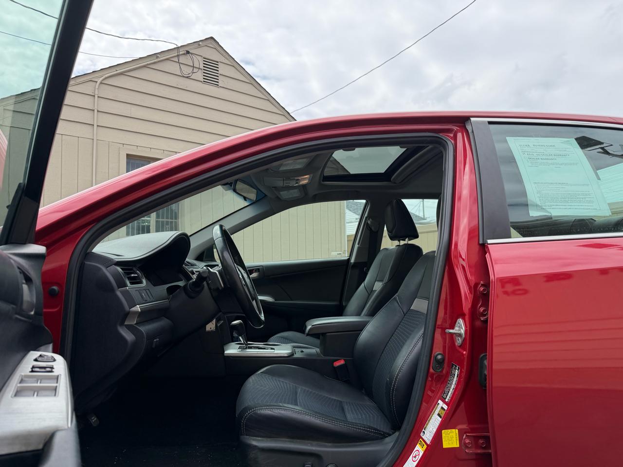 Toyota Camry SE 2012