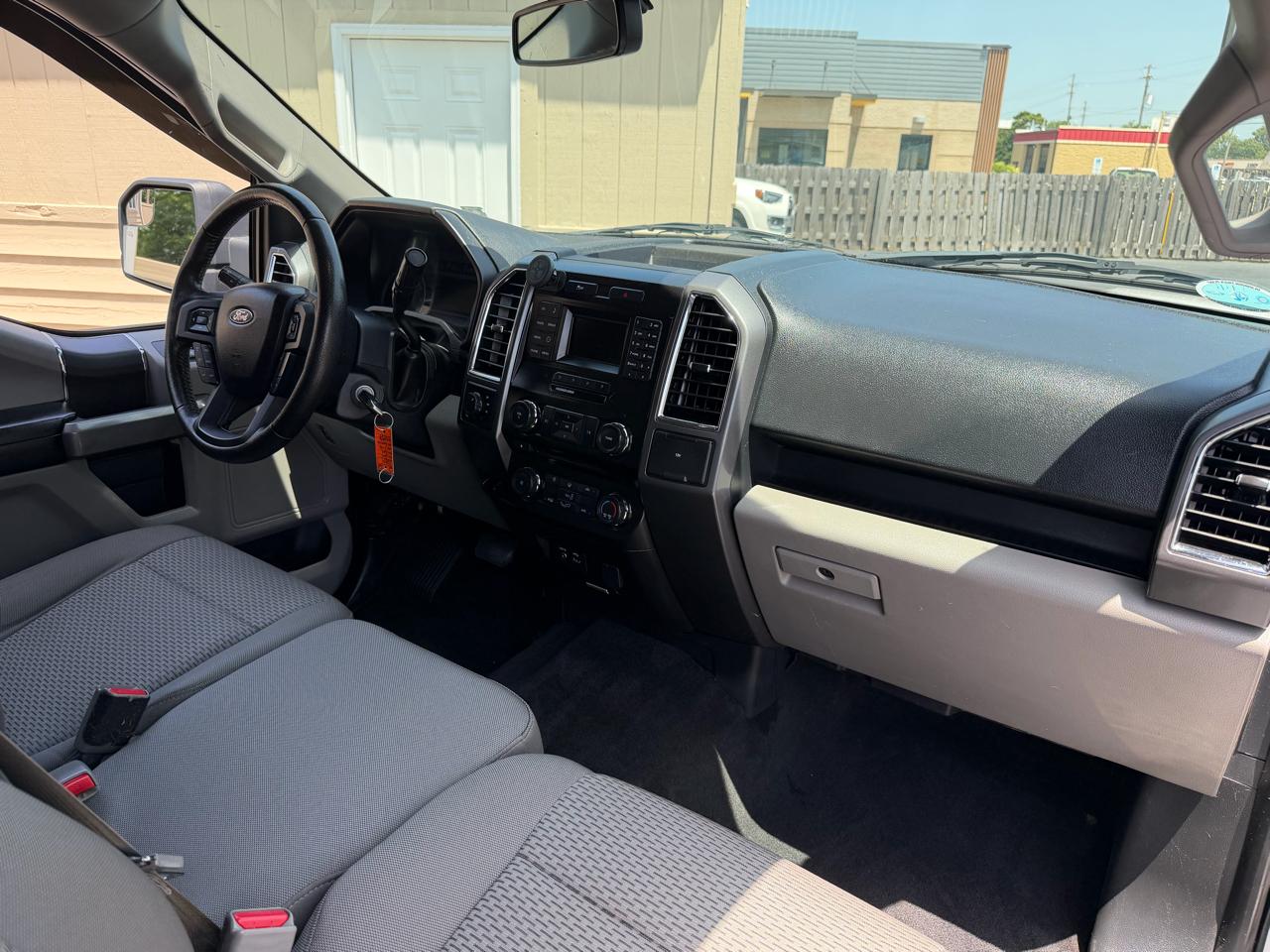 Ford F-150 XLT 4WD SuperCab 6.5' Box 2015
