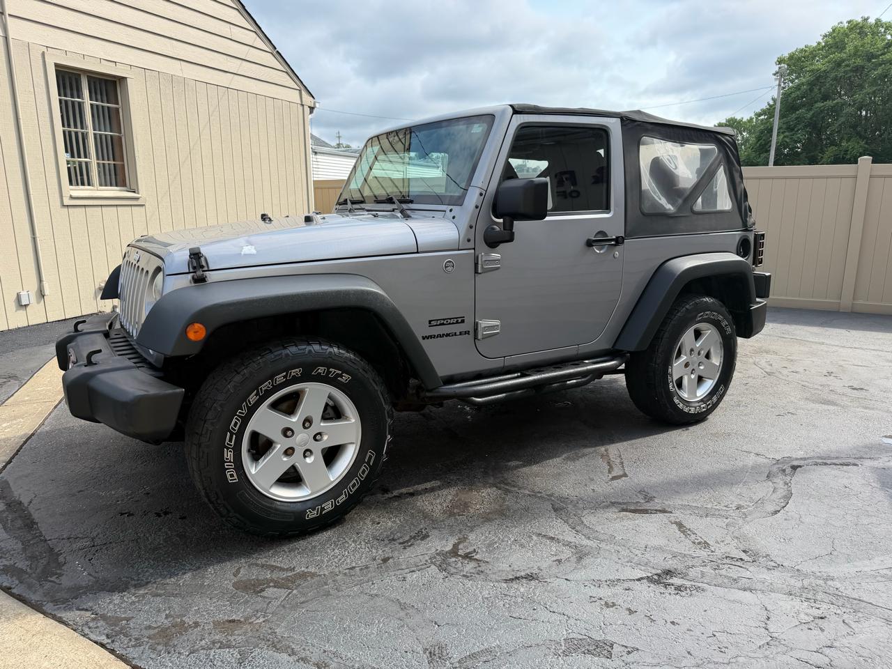 Jeep Wrangler Sport 4WD 2013