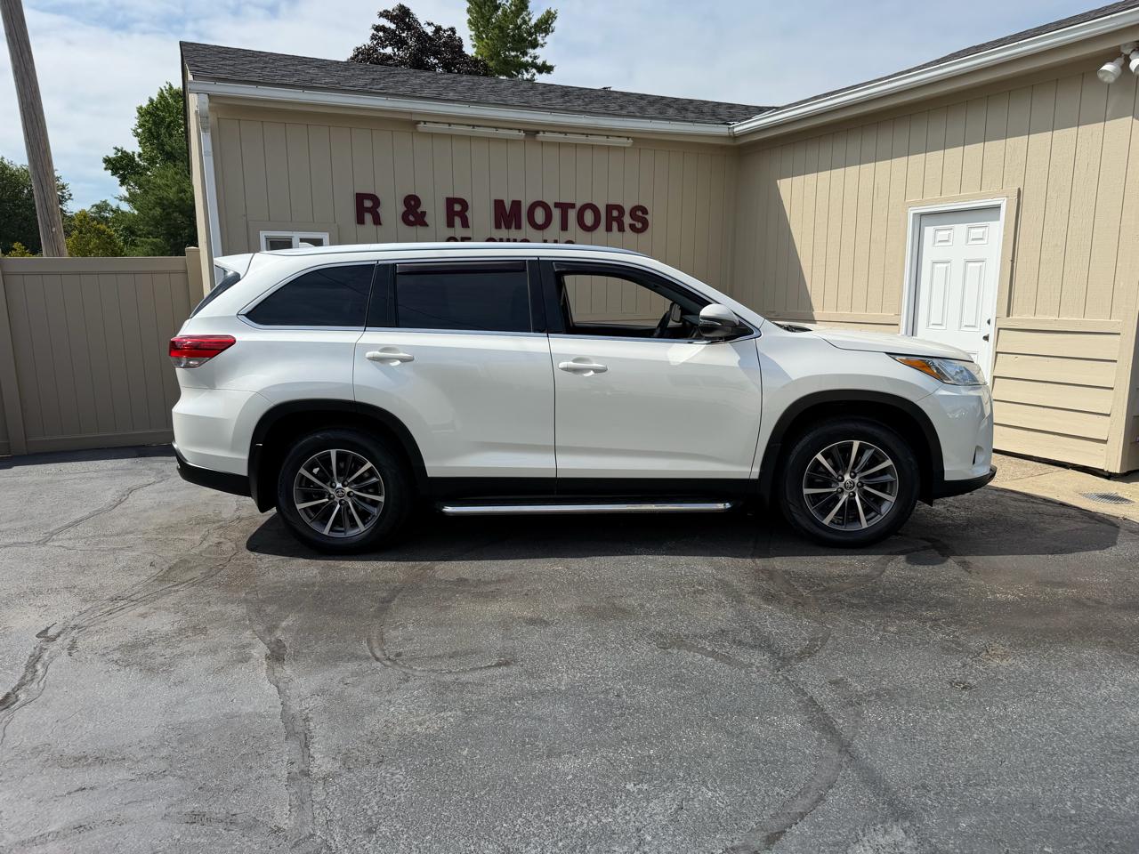 Toyota Highlander XLE AWD V6 2019
