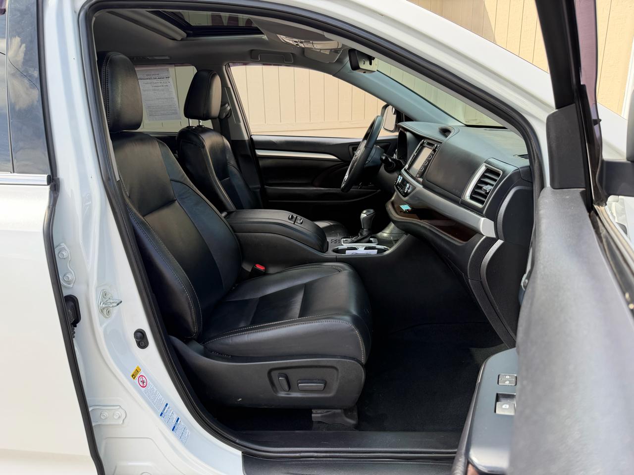 Toyota Highlander XLE AWD V6 2019