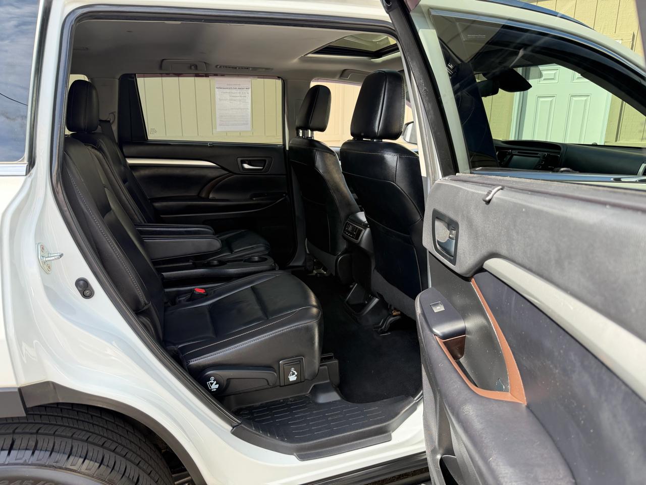 Toyota Highlander XLE AWD V6 2019