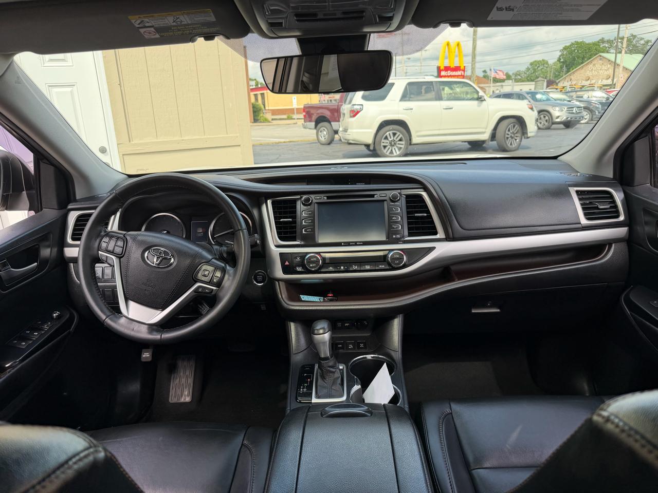 Toyota Highlander XLE AWD V6 2019