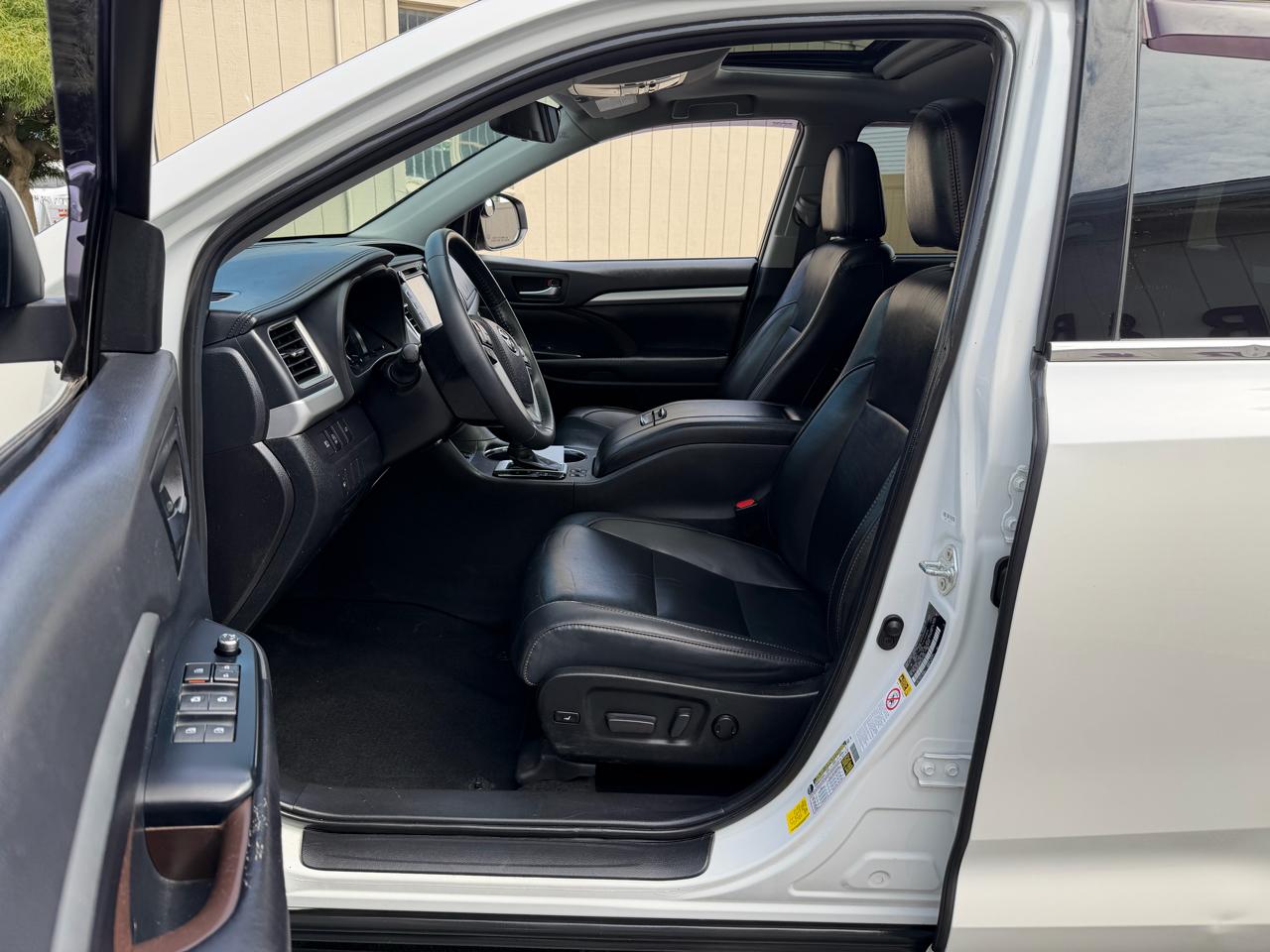 Toyota Highlander XLE AWD V6 2019