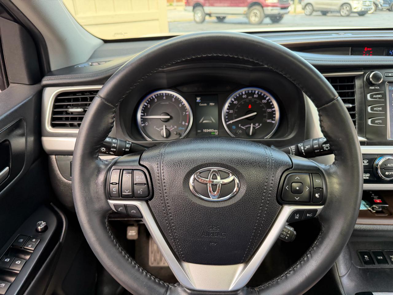 Toyota Highlander XLE AWD V6 2019