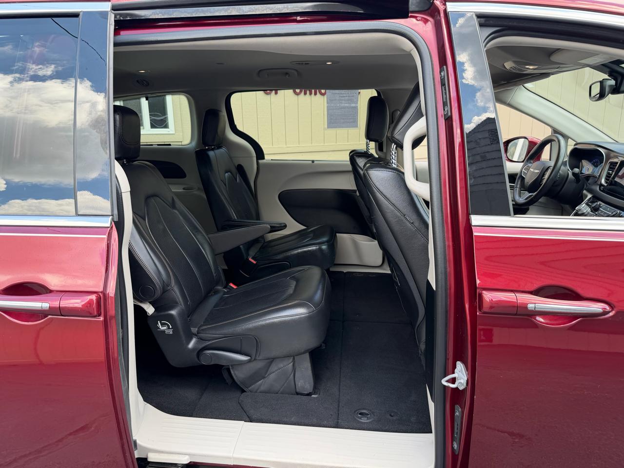 Chrysler Pacifica Touring-L Plus 2017