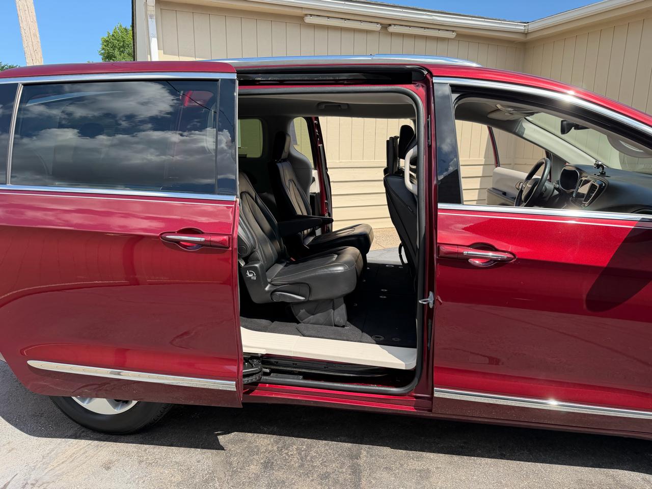 Chrysler Pacifica Touring-L Plus 2017