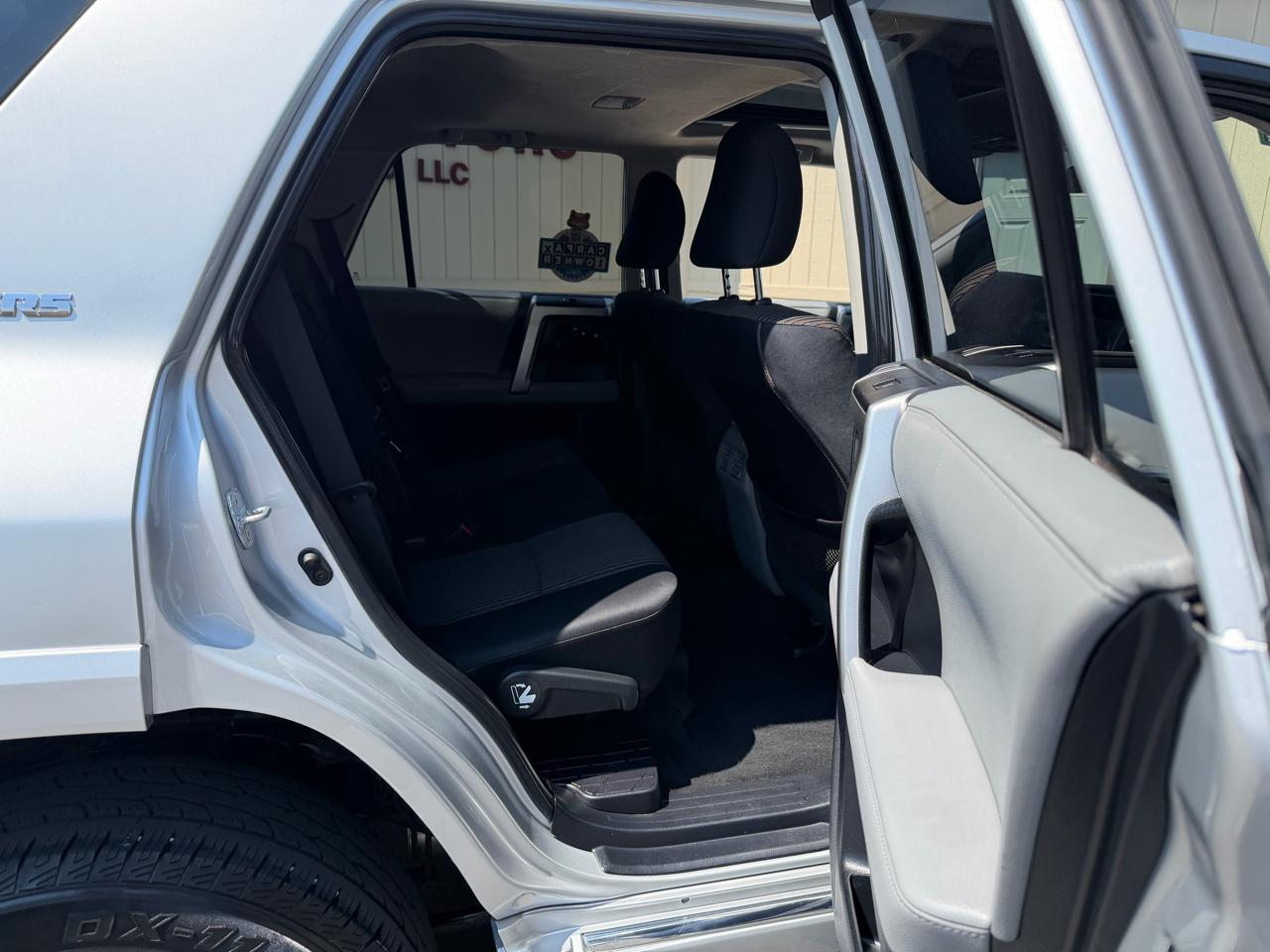 Toyota 4Runner SR5 4WD 2010