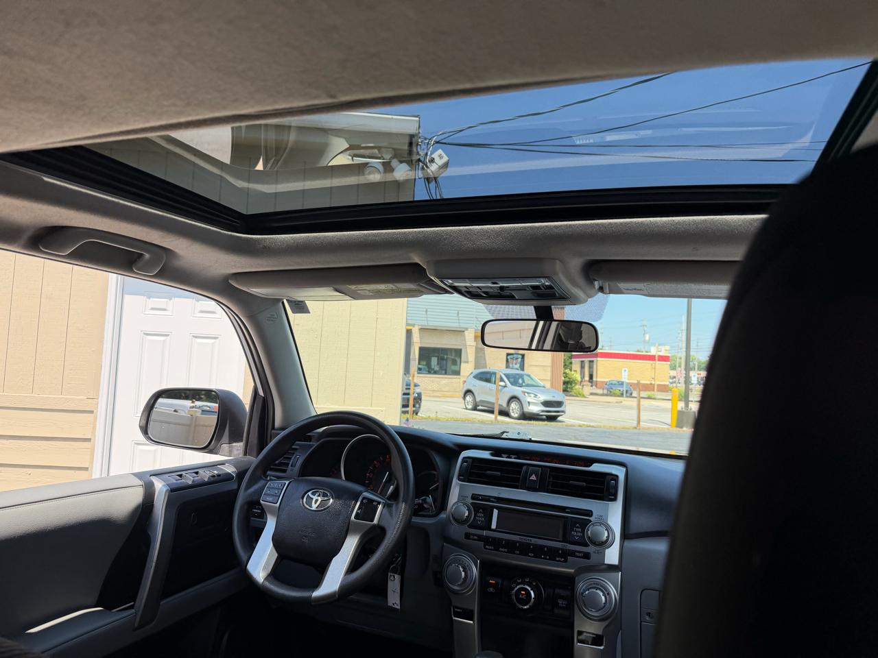 Toyota 4Runner SR5 4WD 2010