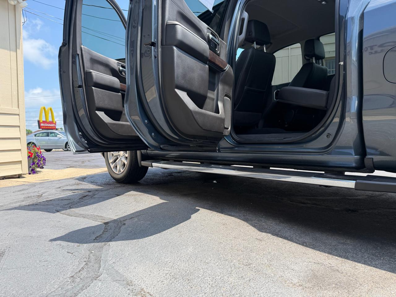 GMC Sierra 1500 SLT Crew Cab 4WD 2020