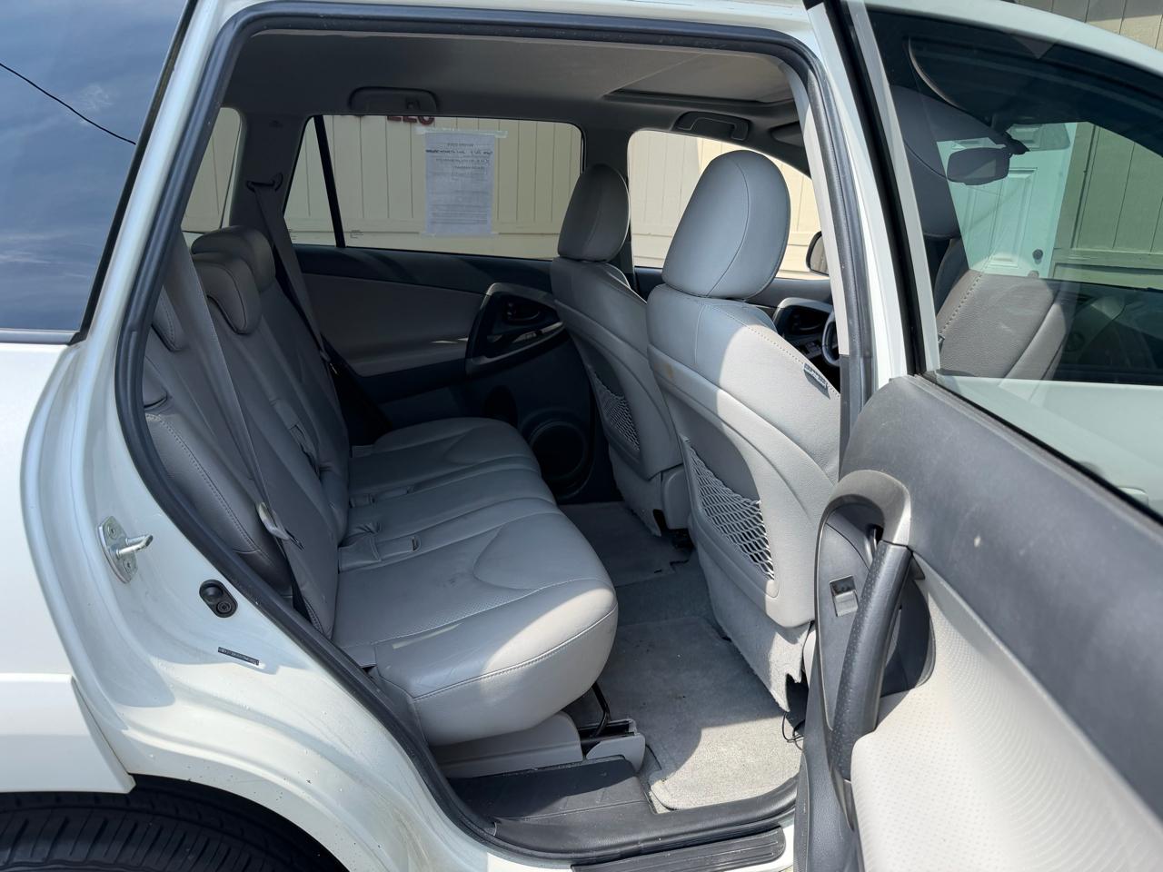 Toyota RAV4 Limited V6 4WD 2011
