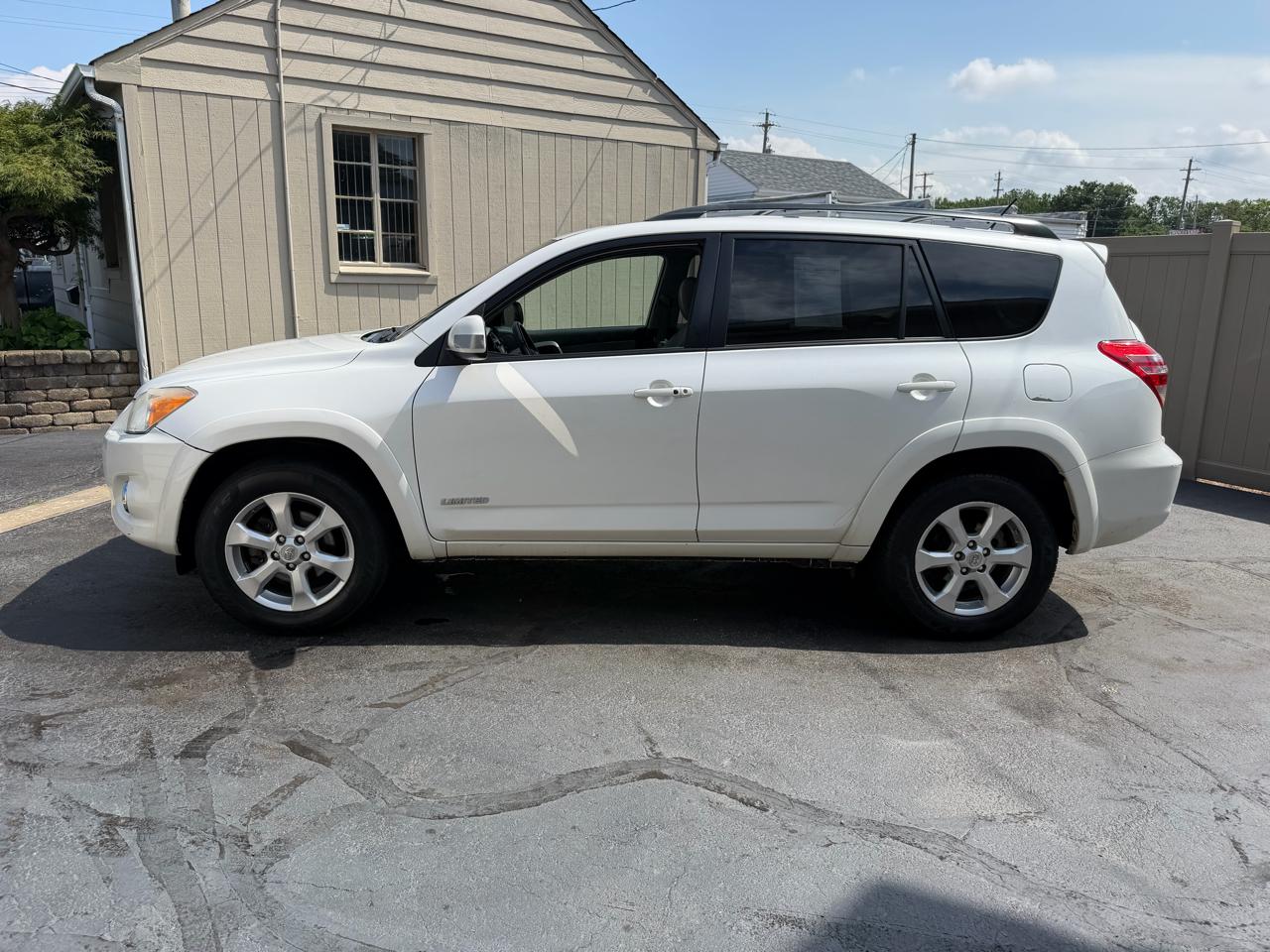 Toyota RAV4 Limited V6 4WD 2011