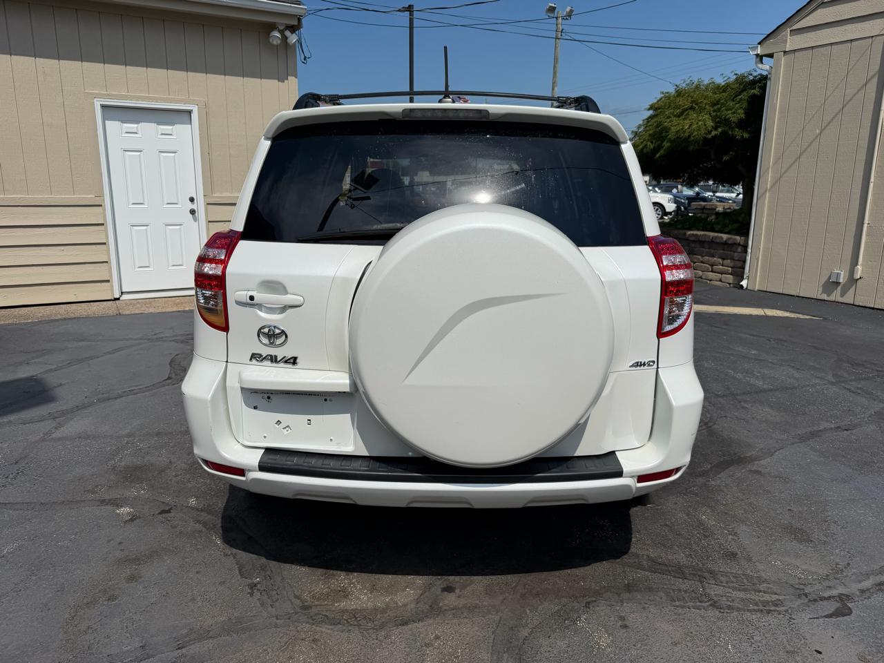 Toyota RAV4 Limited V6 4WD 2011
