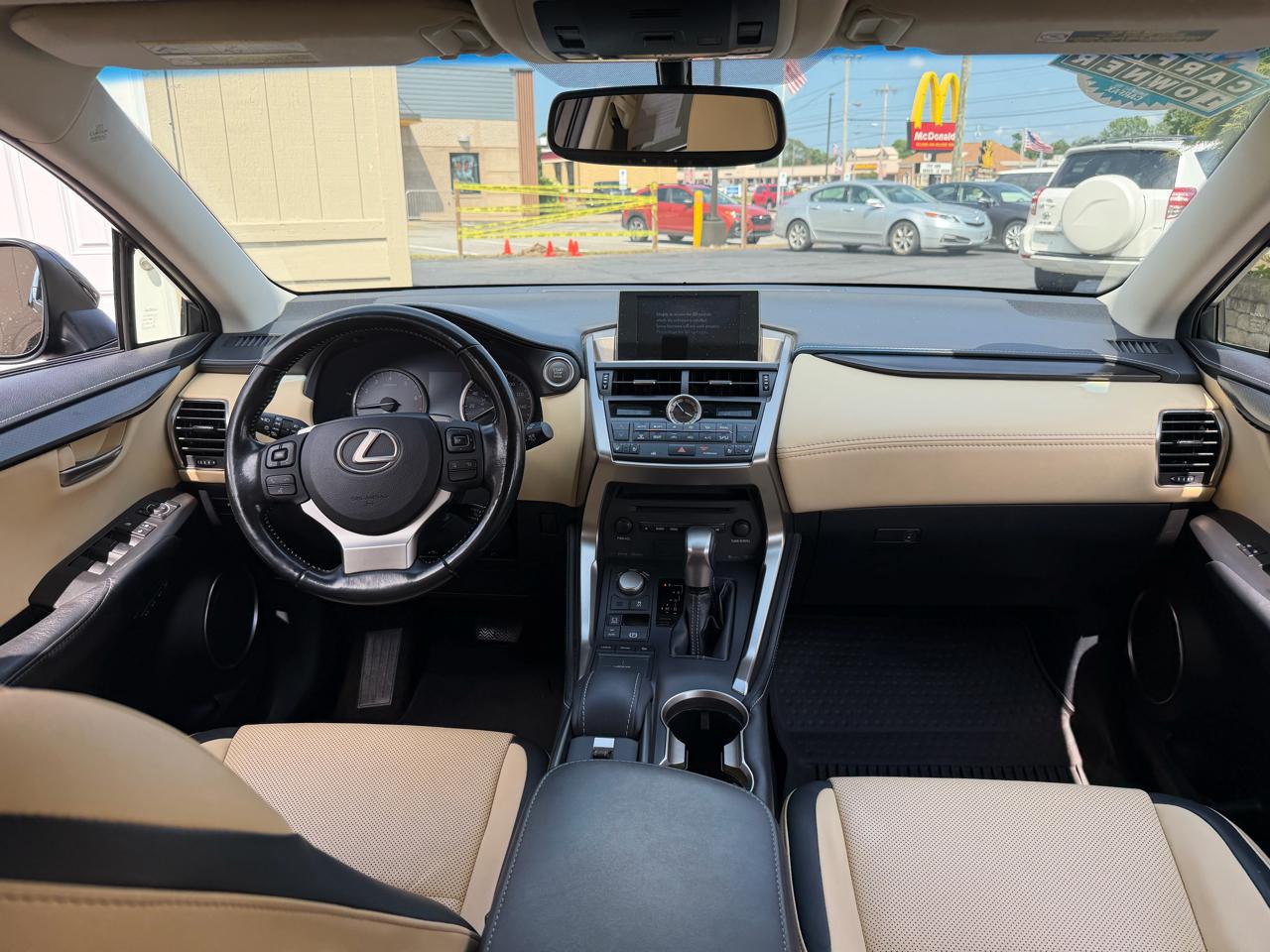 Lexus NX 200t AWD 2017