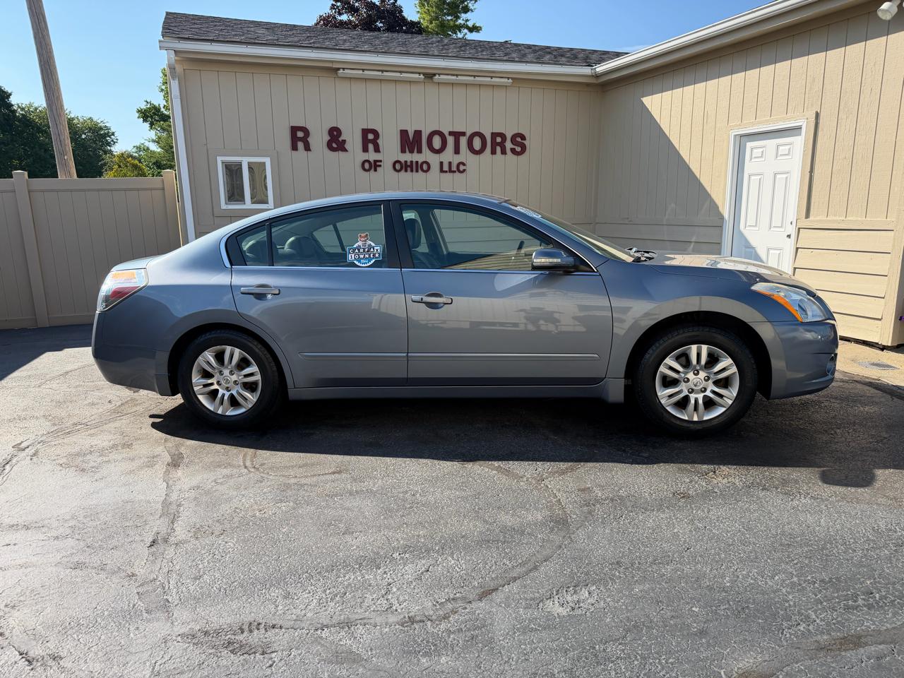 Nissan Altima SL 4D Sedan 2.5 2010