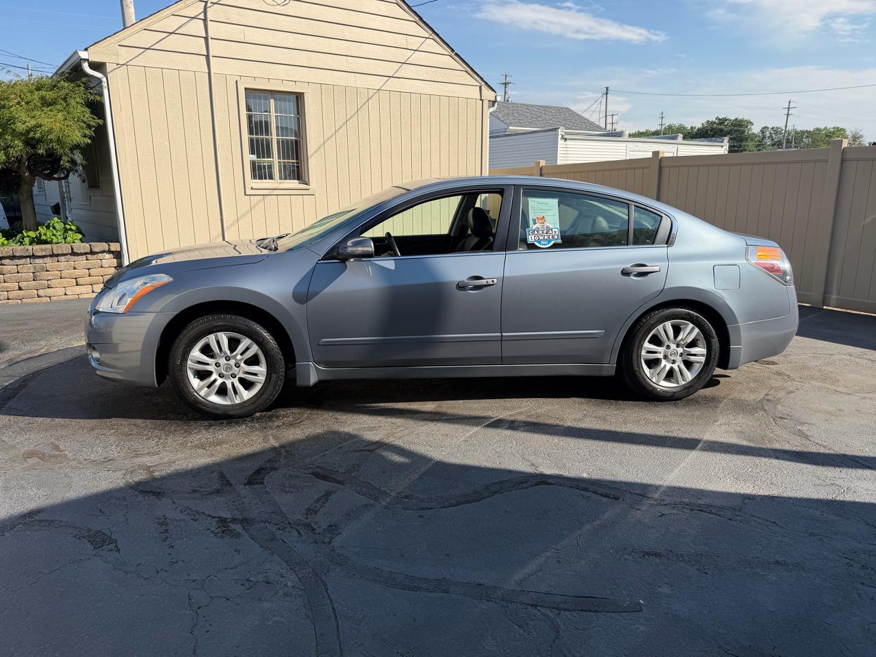 Nissan Altima SL 4D Sedan 2.5 2010