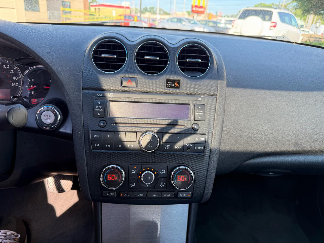 Nissan Altima SL 4D Sedan 2.5 2010