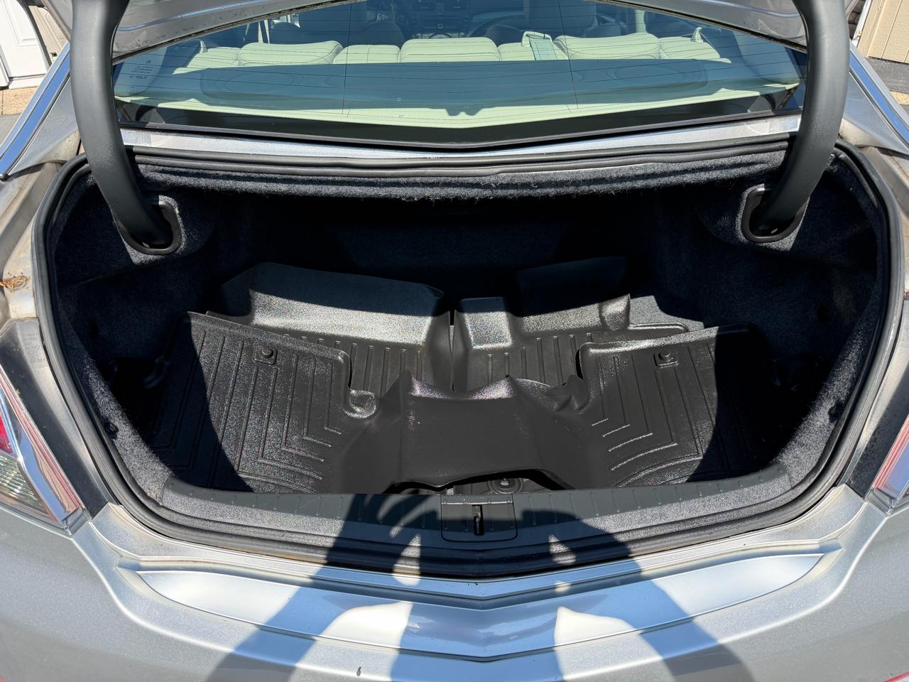 Acura TL 6-Speed AT with Tech Package and 18-In. WP 2012