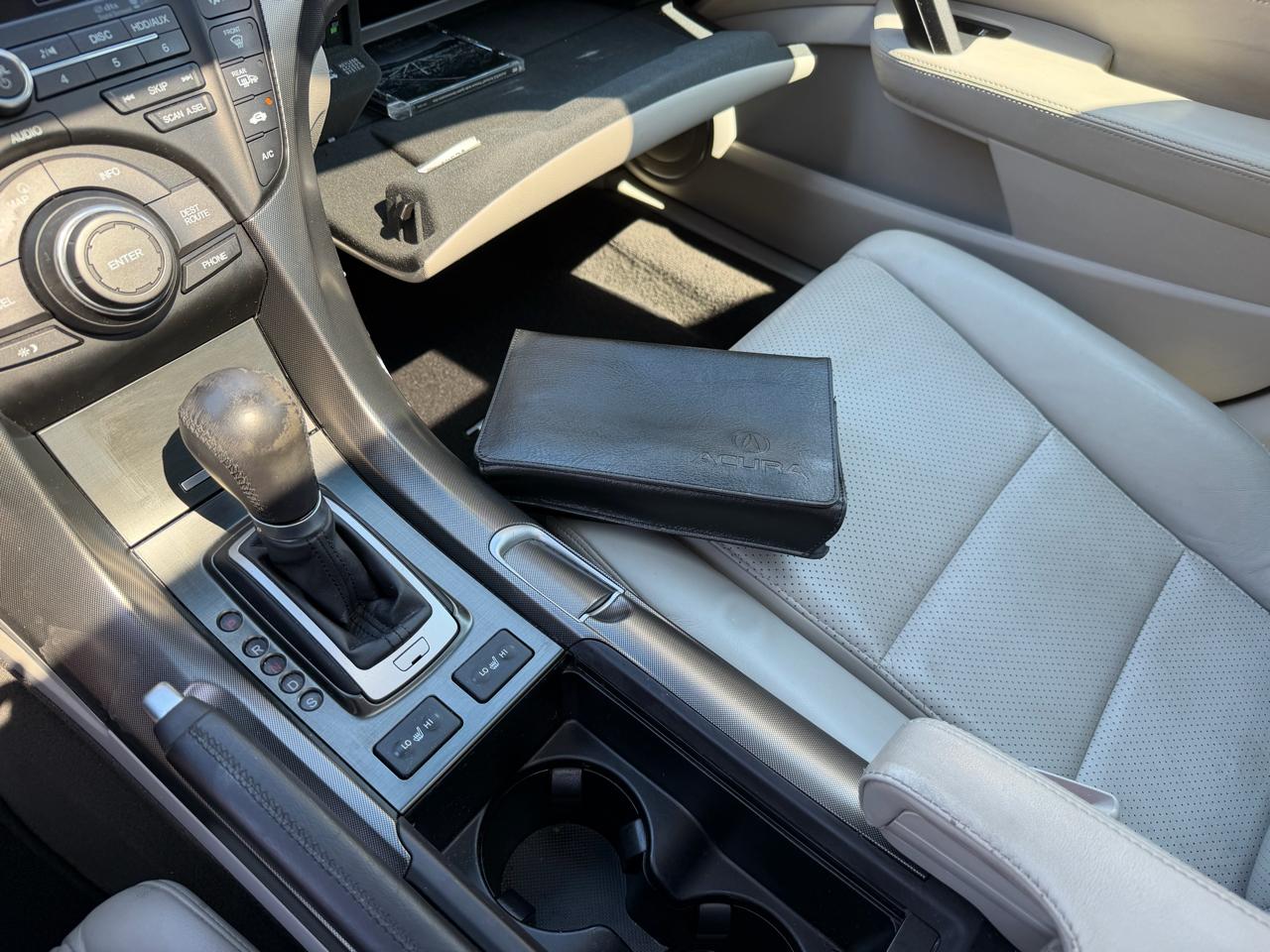 Acura TL 6-Speed AT with Tech Package and 18-In. WP 2012