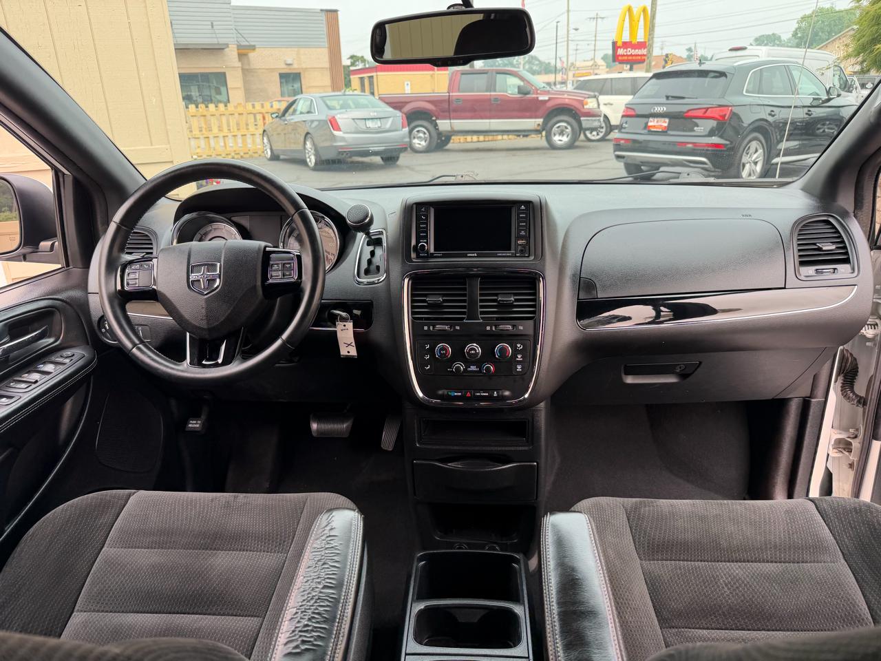 Dodge Grand Caravan SE 2017
