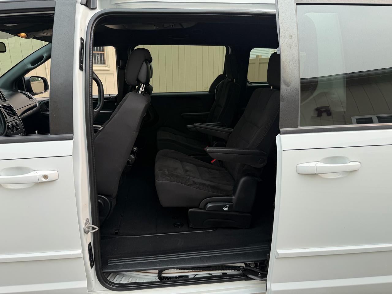 Dodge Grand Caravan SE 2017