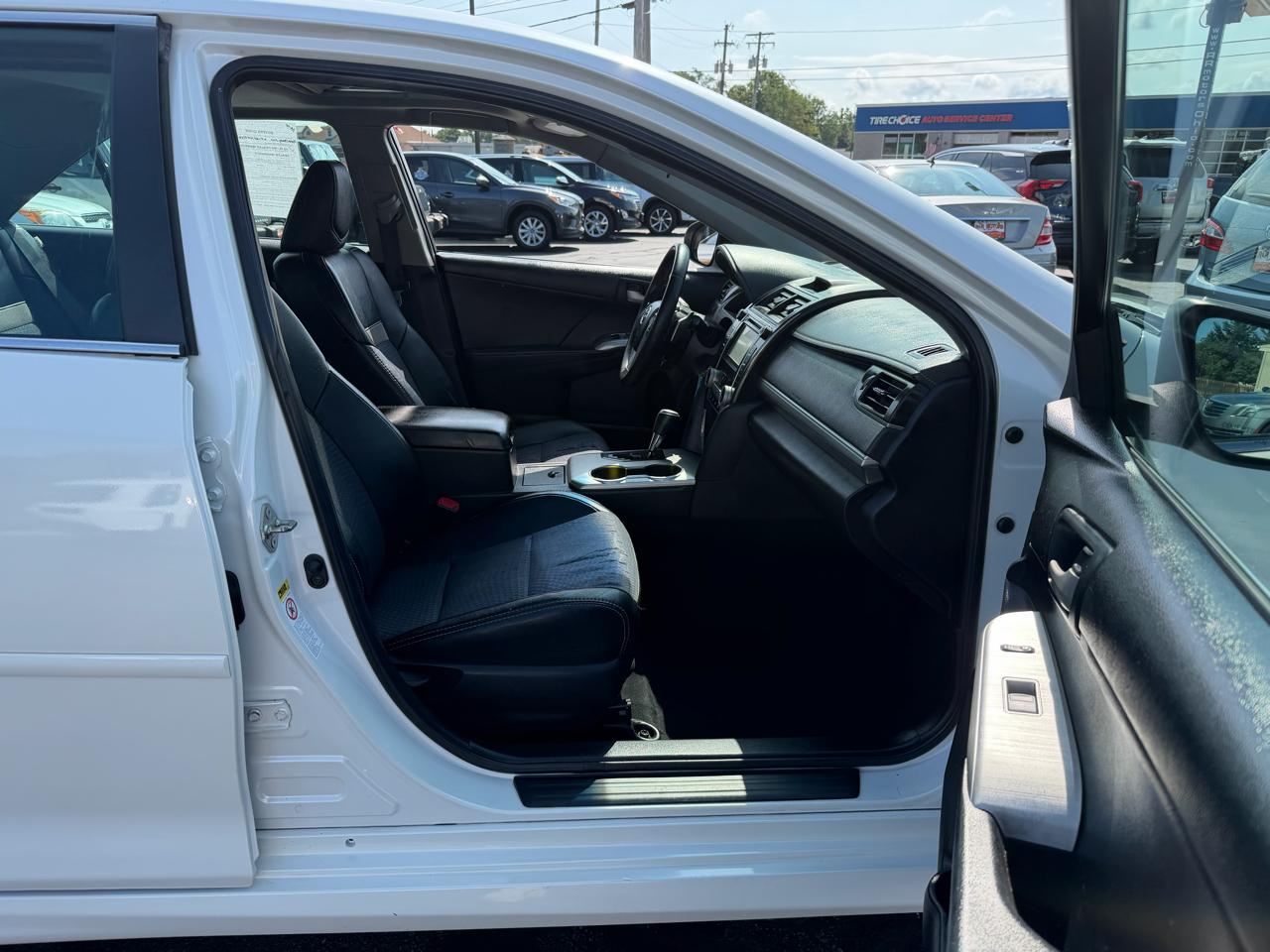 Toyota Camry SE 4D Sedan 2012