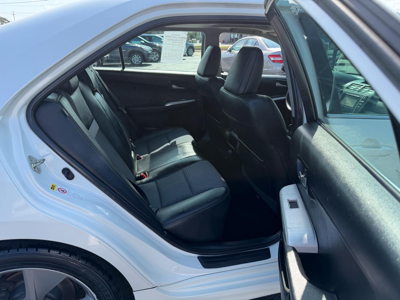 Toyota Camry SE 4D Sedan 2012