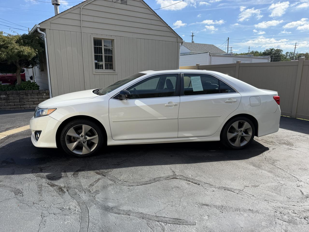 Toyota Camry SE 4D Sedan 2012