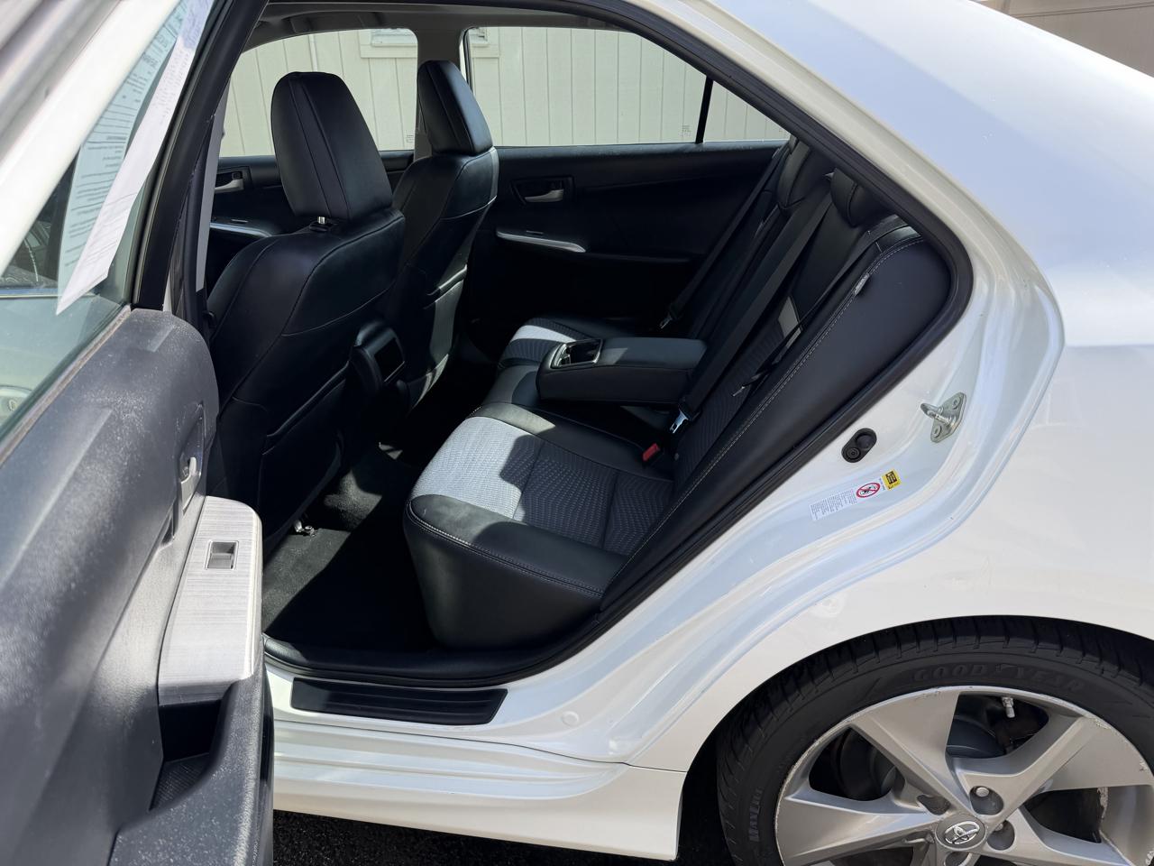 Toyota Camry SE 4D Sedan 2012