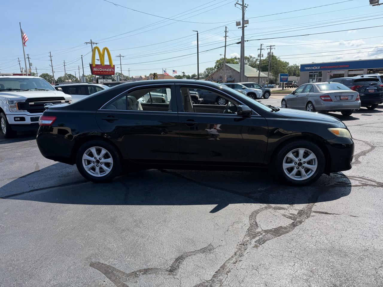 Toyota Camry LE 4D Sedan 2011