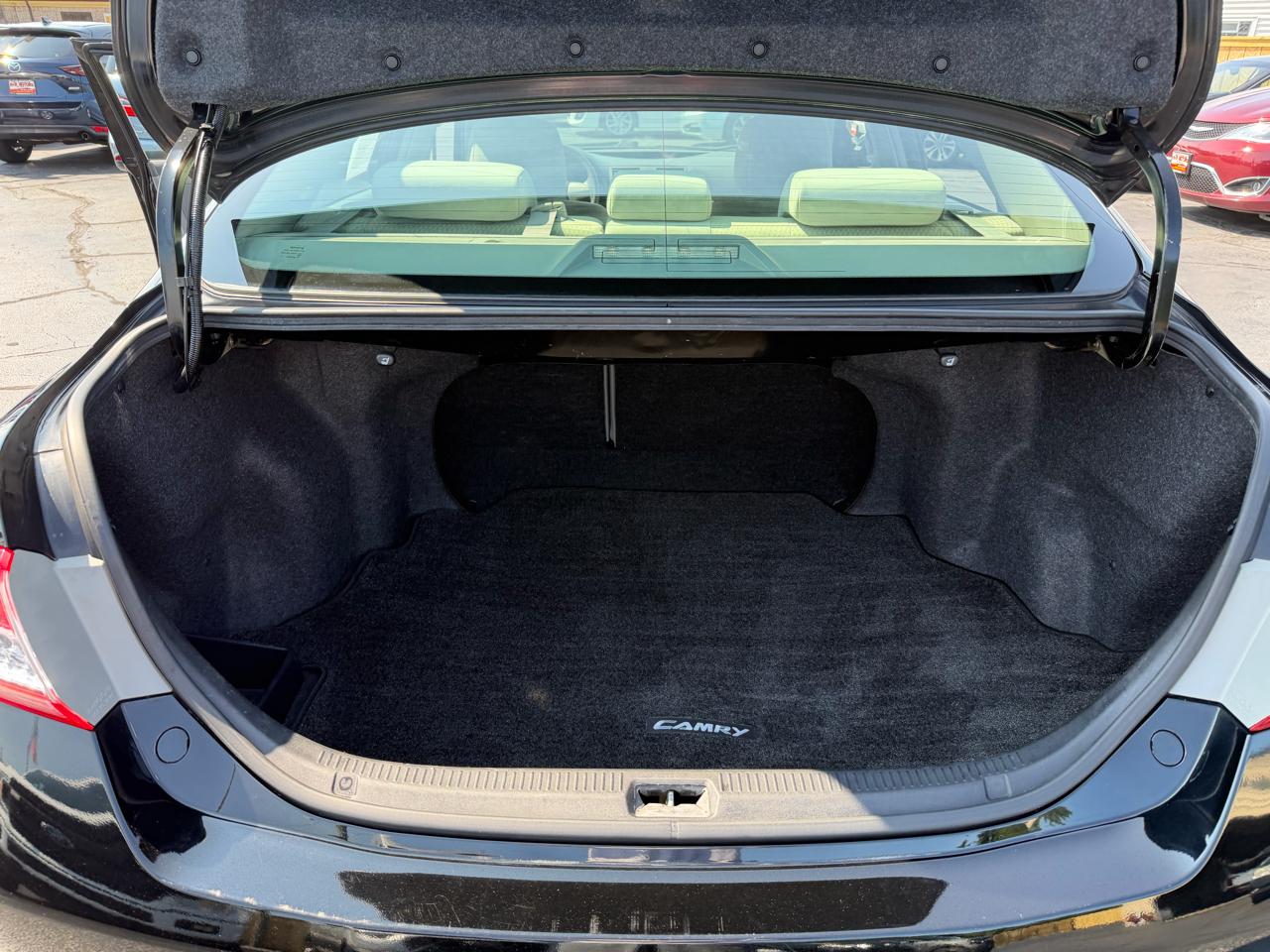 Toyota Camry LE 4D Sedan 2011