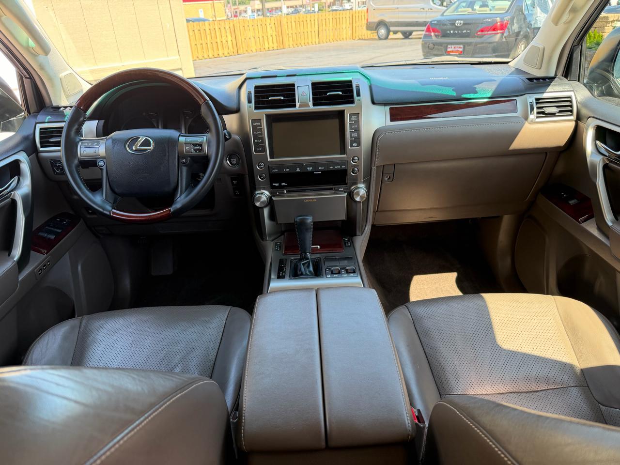 Lexus GX 460 Sport Utility 2011