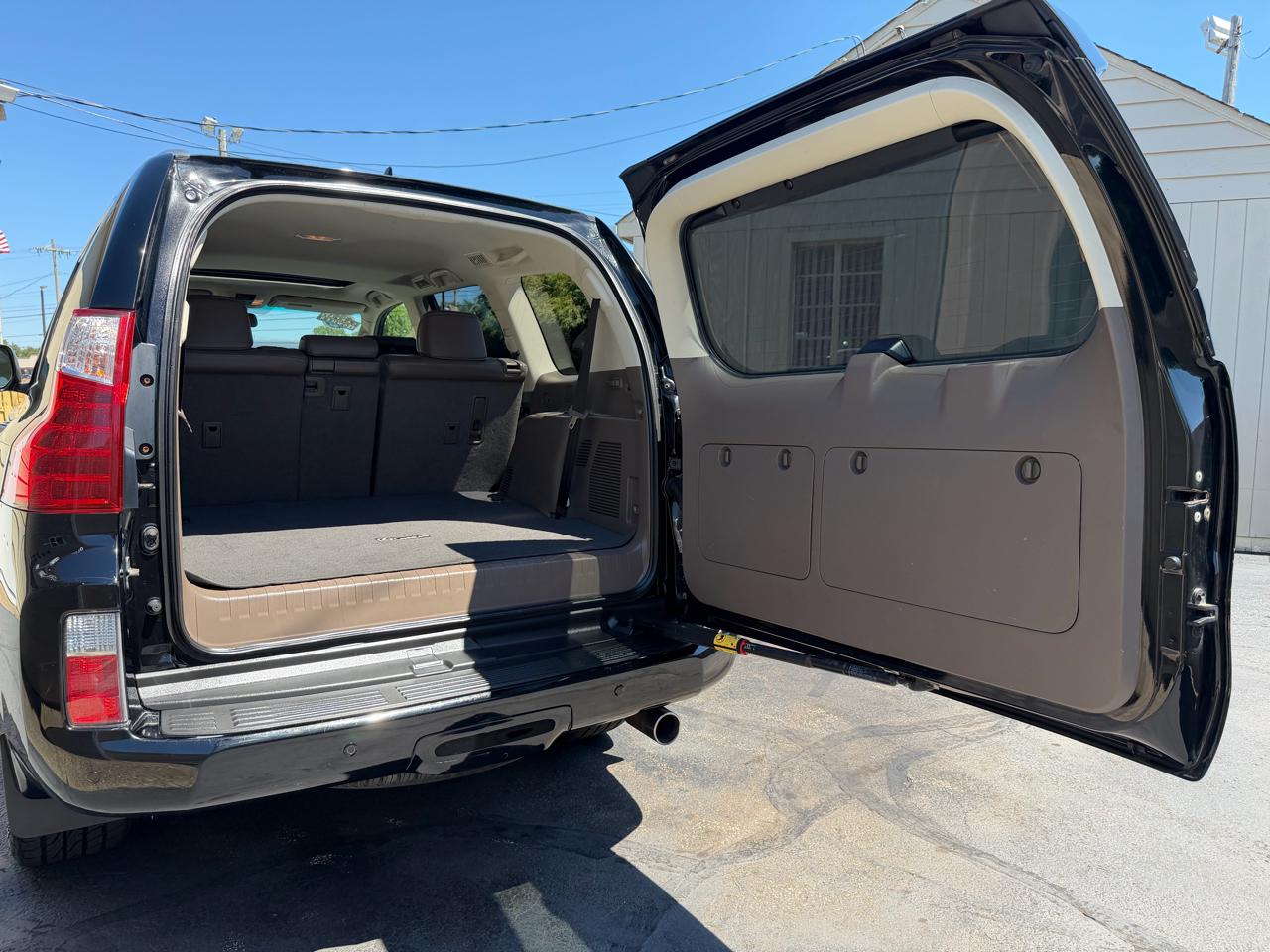 Lexus GX 460 Sport Utility 2011