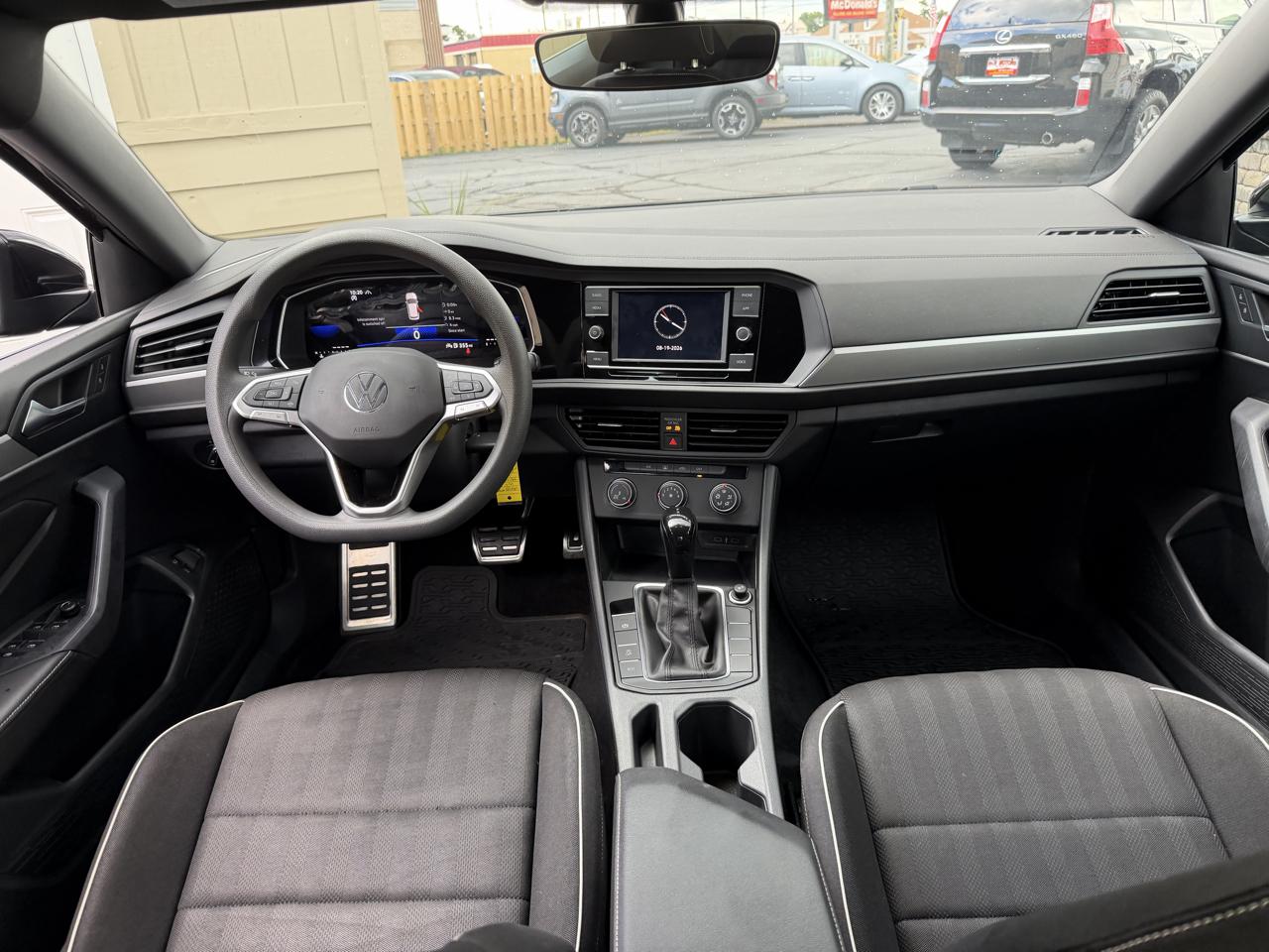 Volkswagen Jetta Sport 2023