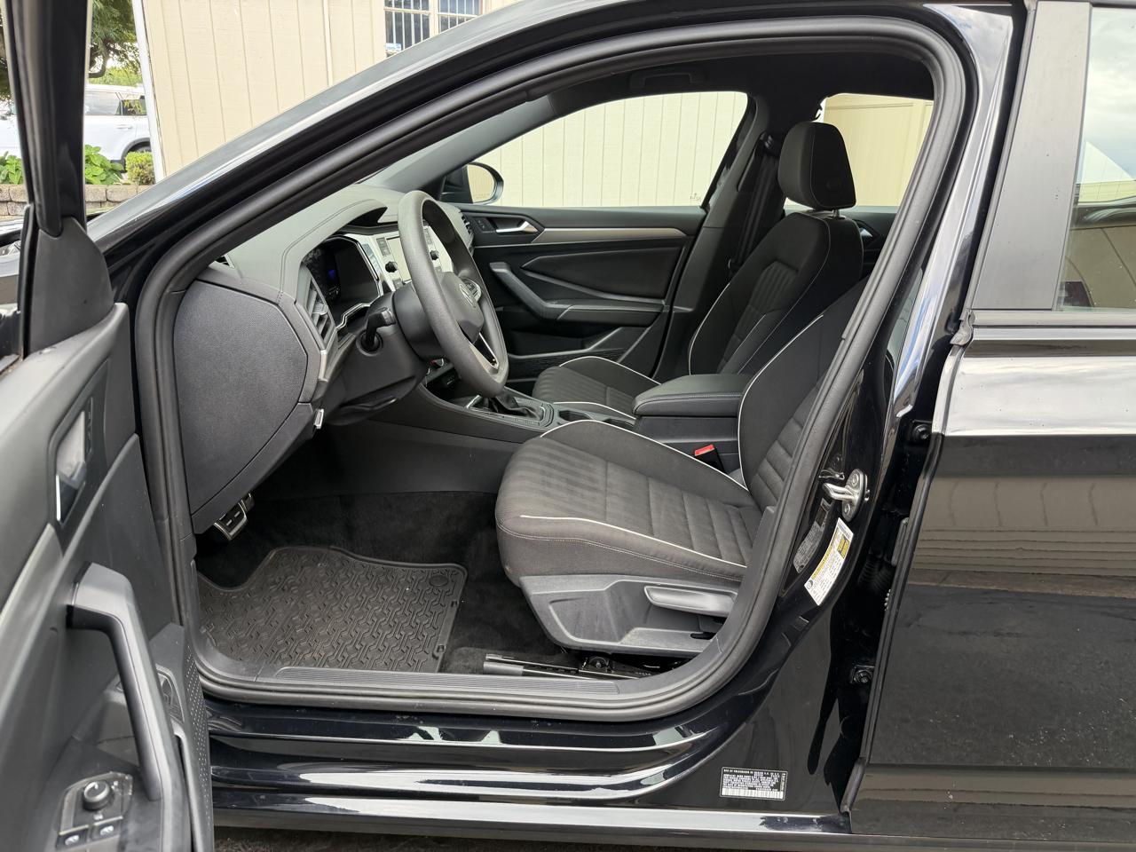 Volkswagen Jetta Sport 2023