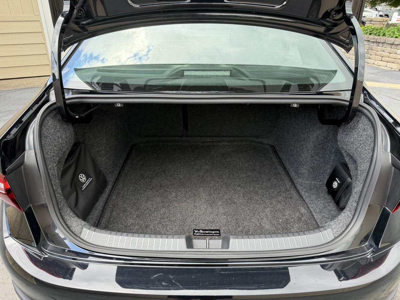 Volkswagen Jetta Sport 2023