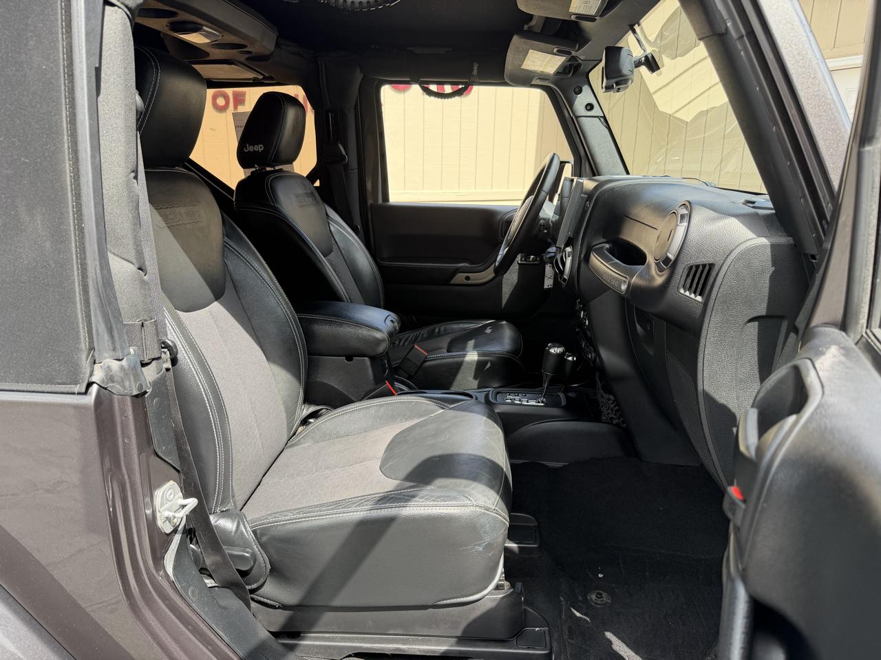 Jeep Wrangler Sport 4WD 2016