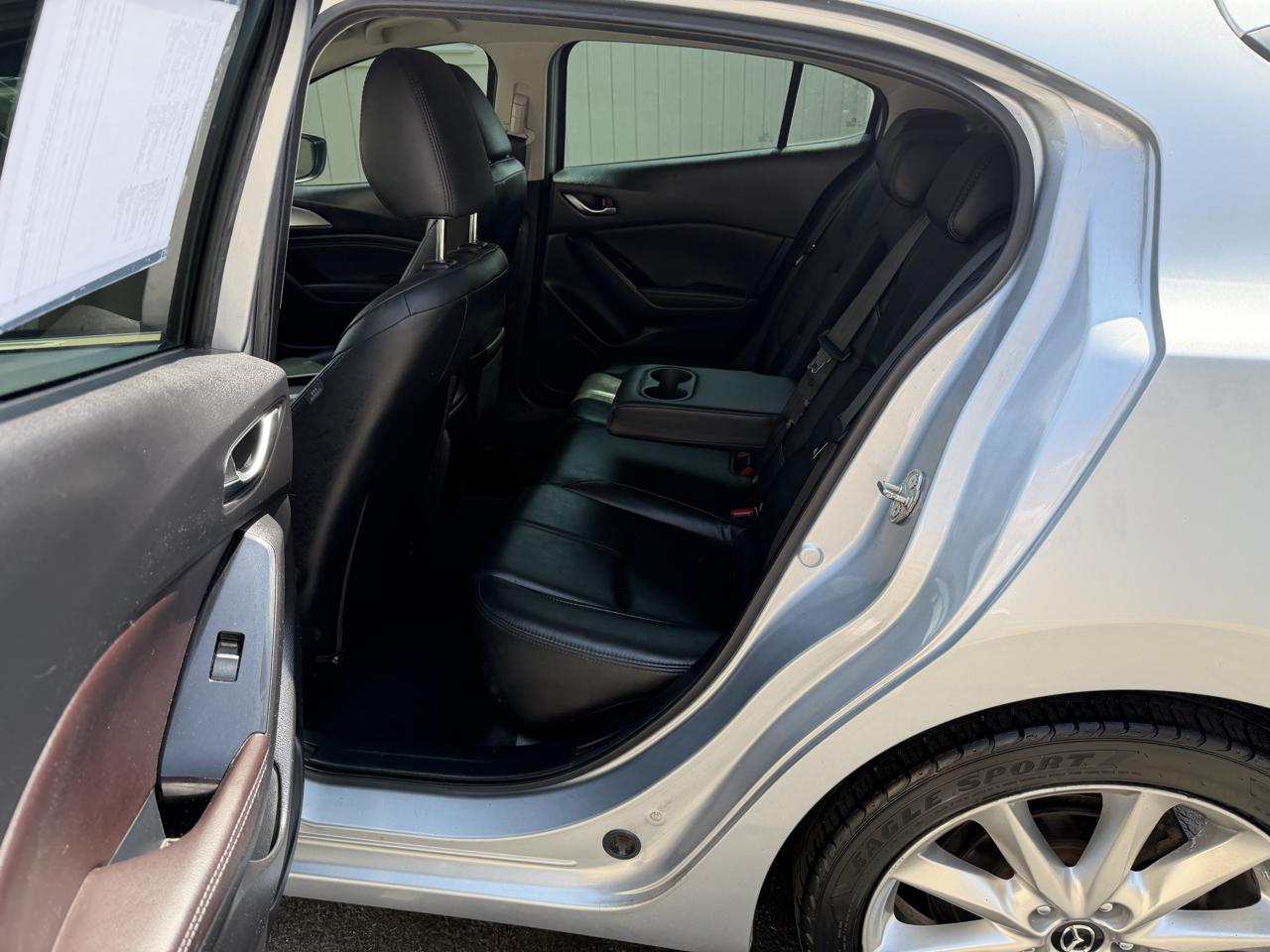 Mazda MAZDA3 i Touring AT 5-Door 2017