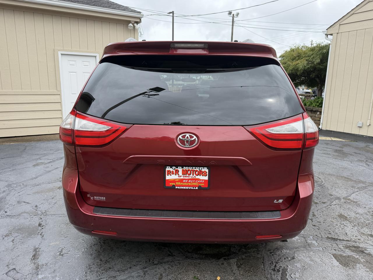 Toyota Sienna LE 8-Passenger 2017