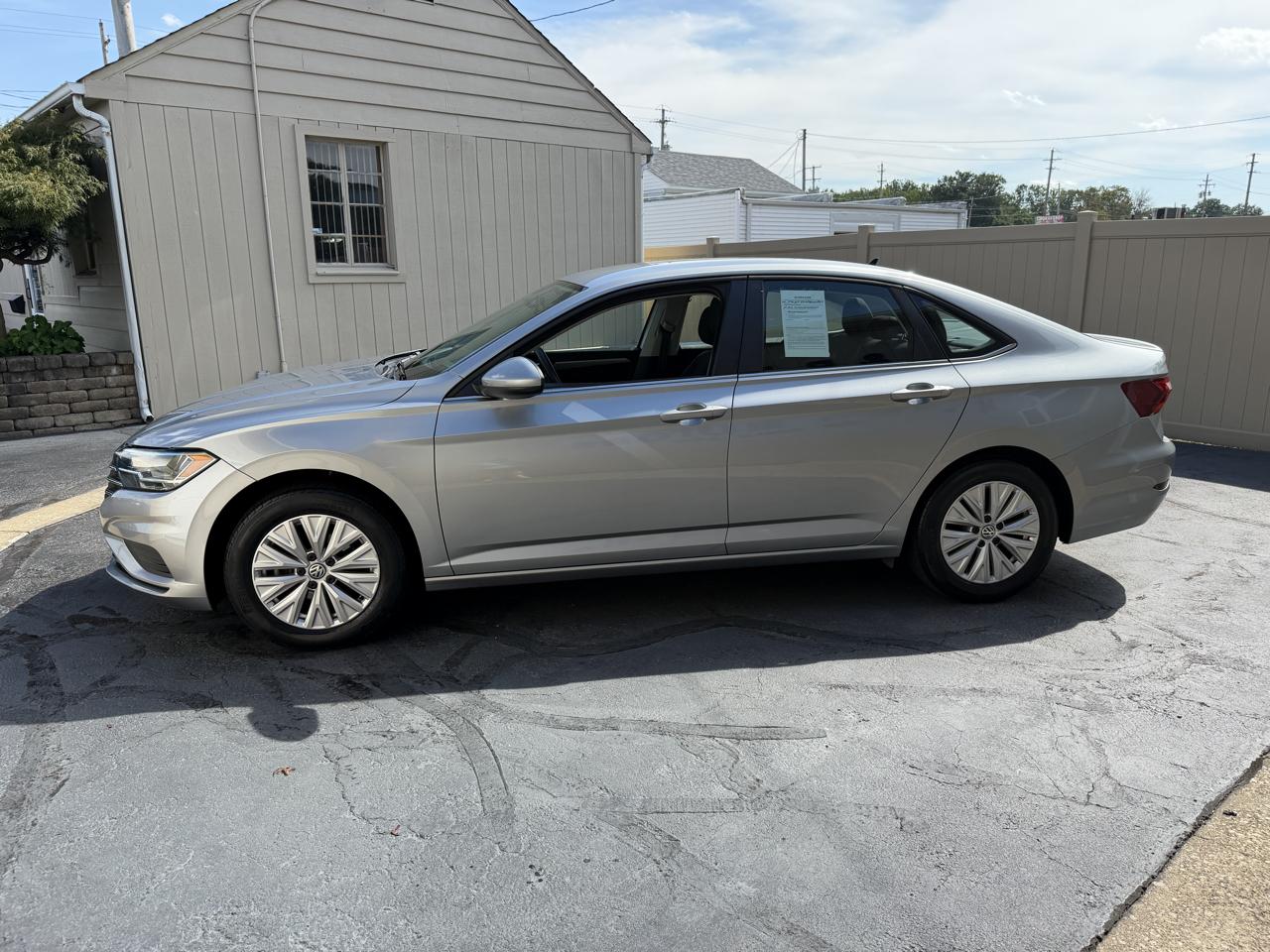 Volkswagen Jetta 1.4T S 6M 2019