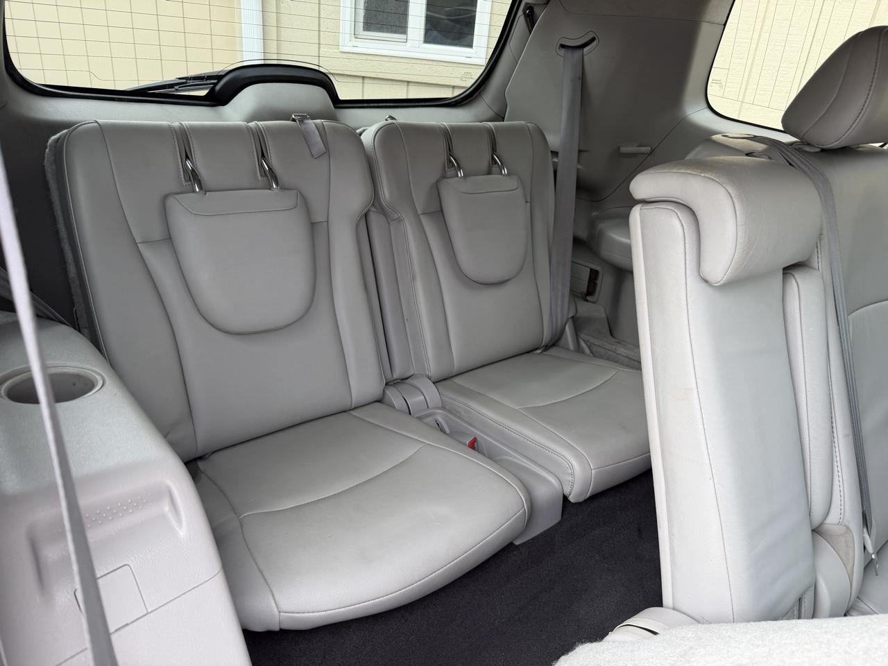 Toyota Highlander SE 4D SUV AWD 2011