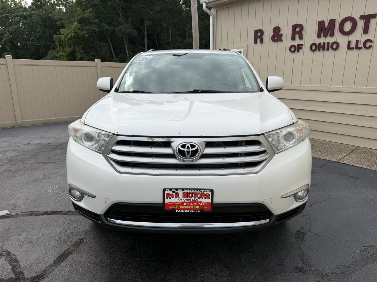 Toyota Highlander SE 4D SUV AWD 2011