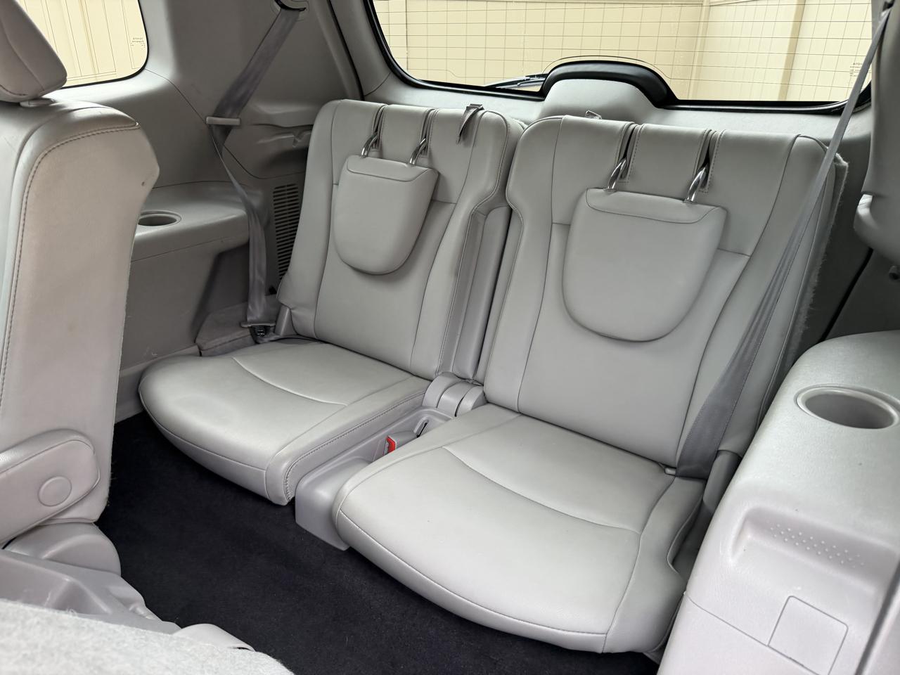 Toyota Highlander SE 4D SUV AWD 2011
