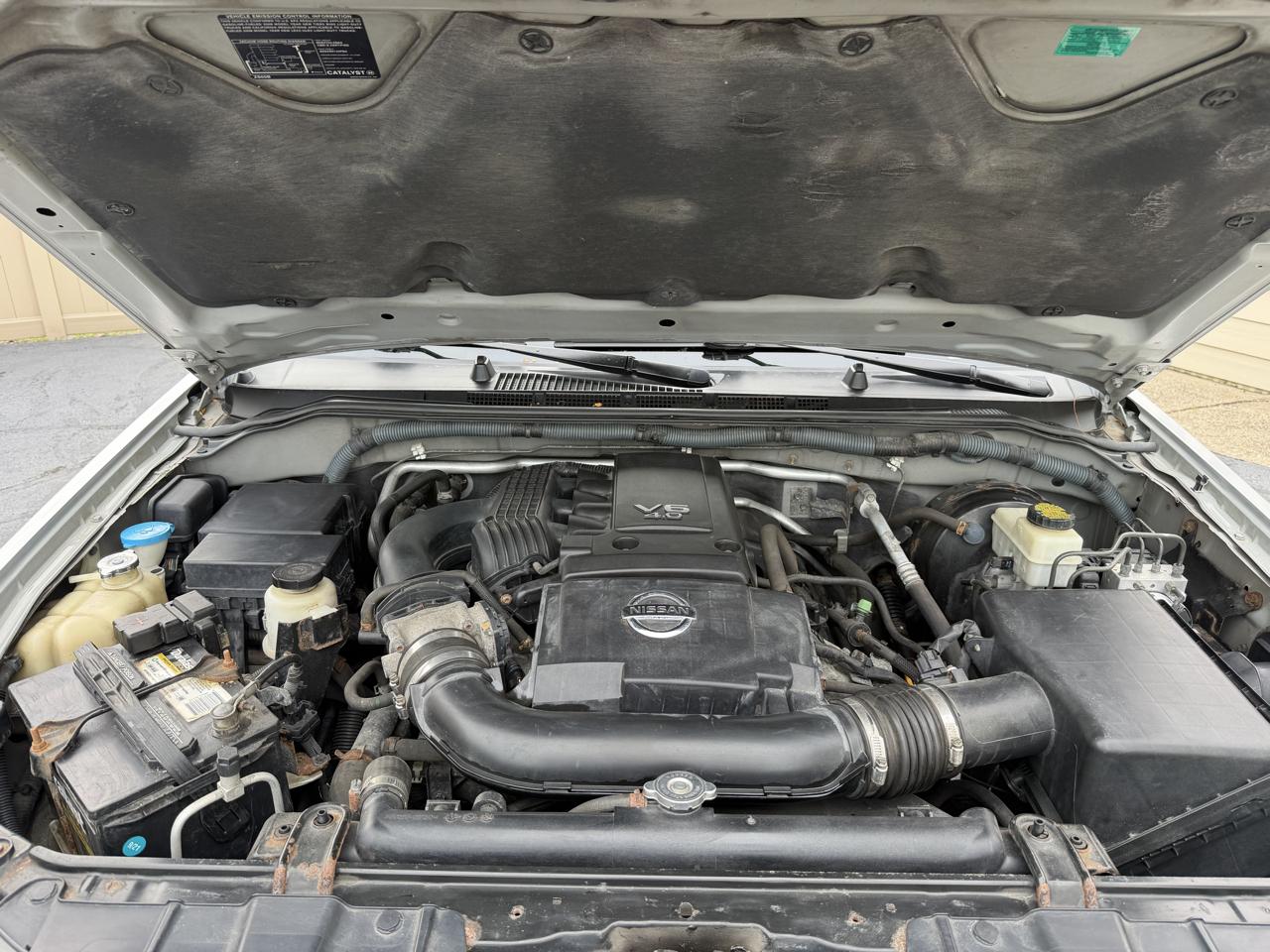 Nissan Xterra S 4D SUV 4X4 2008