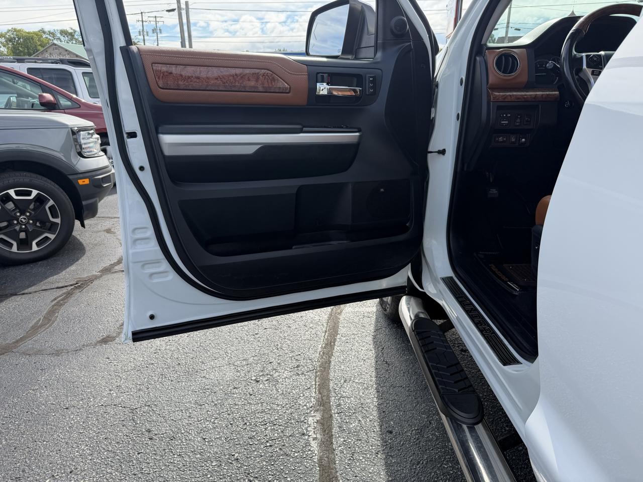 Toyota Tundra 1794 CrewMax 4WD 2015